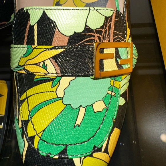 100% Authentic FENDI Slingback Animal Print Pumps - Picture 5 of 8